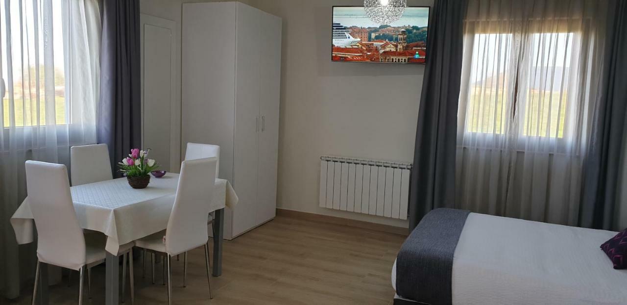 Apartamentos La Pradera De Isla Plana Exterior foto